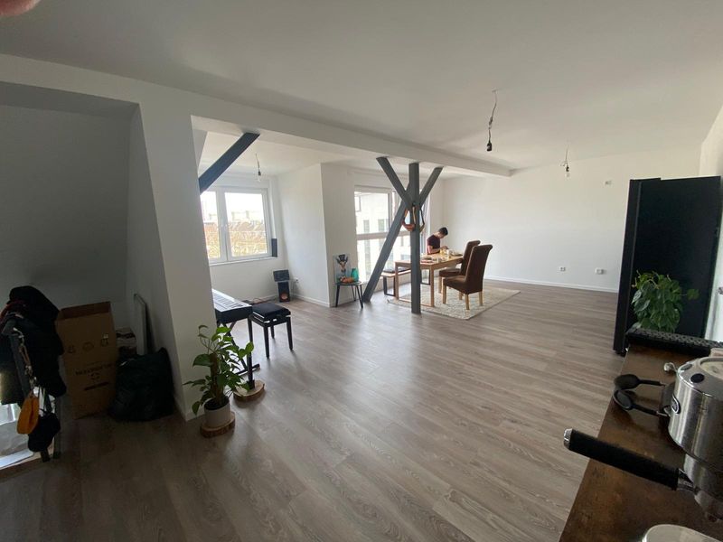 5-Zimmer-Wohnung mit Fußbodenheizung in Düsseldorf